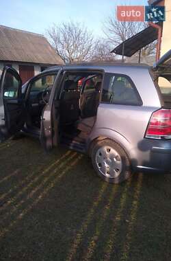 Мінівен Opel Zafira 2006 в Кременці