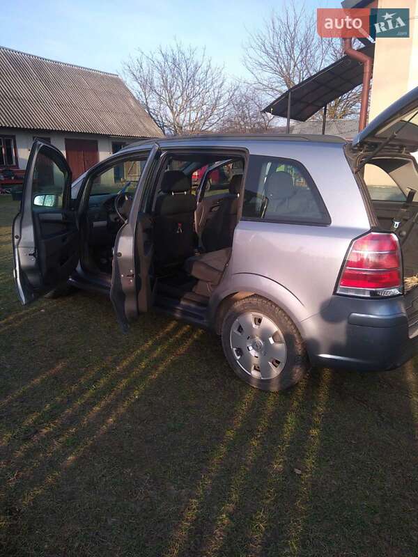Мінівен Opel Zafira 2006 в Кременці