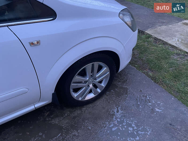 Минивэн Opel Zafira 2009 в Стрые