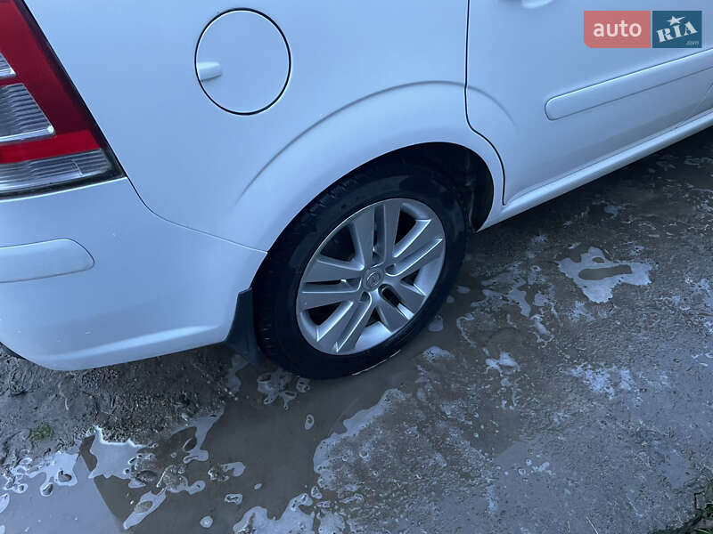 Минивэн Opel Zafira 2009 в Стрые