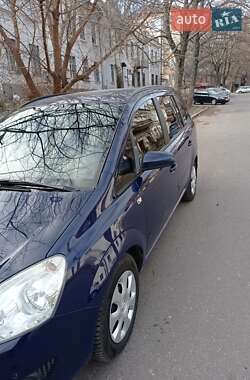 Минивэн Opel Zafira 2008 в 