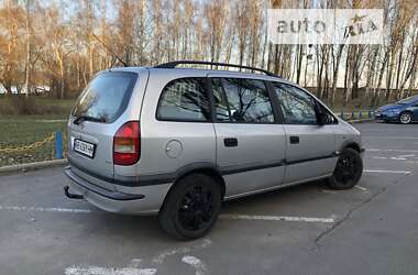 Минивэн Opel Zafira 2002 в Ладыжине