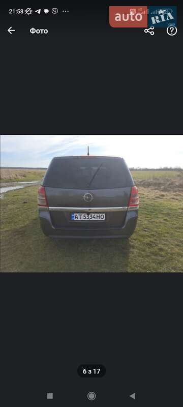 Мінівен Opel Zafira 2010 в Надвірній