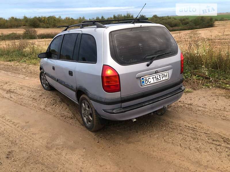 Минивэн Opel Zafira 2000 в Мостиске