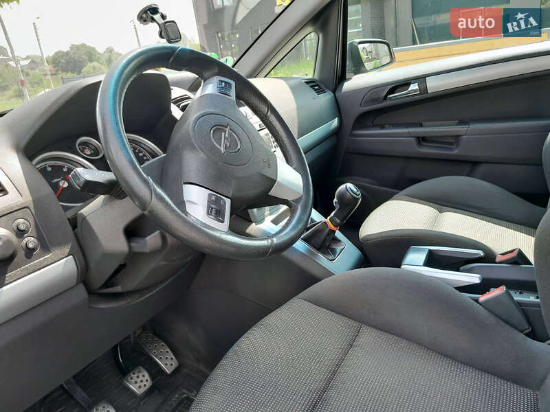 Мінівен Opel Zafira 2008 в Львові