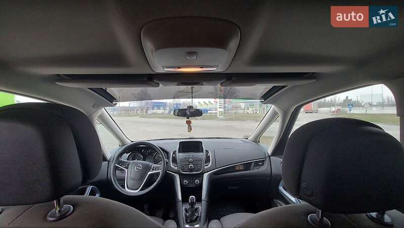 Микровэн Opel Zafira 2015 в Белой Церкви