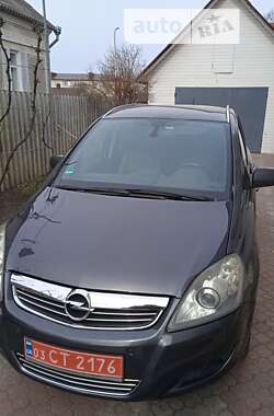 Мінівен Opel Zafira 2010 в Радивиліві