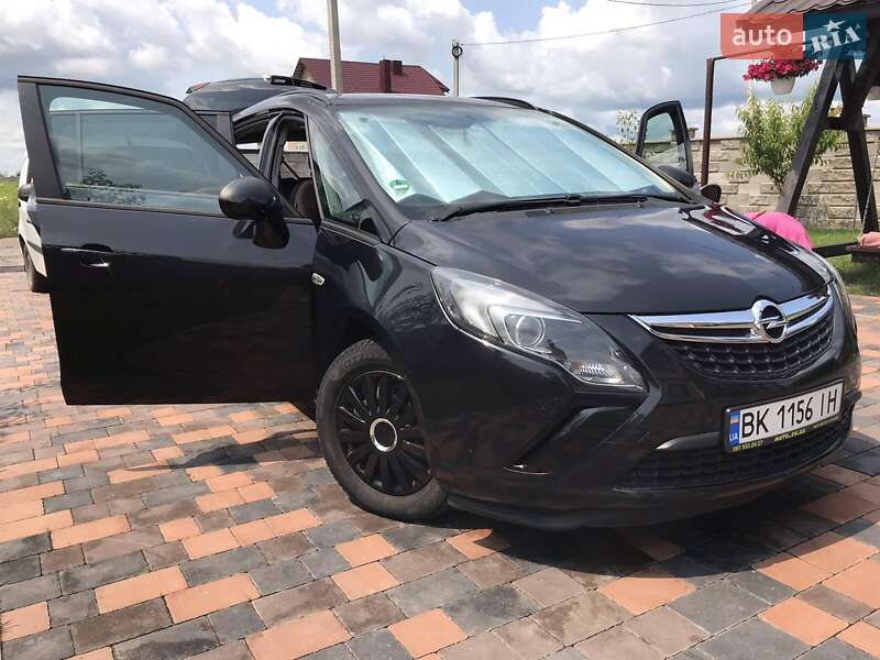 Мінівен Opel Zafira 2014 в Рівному