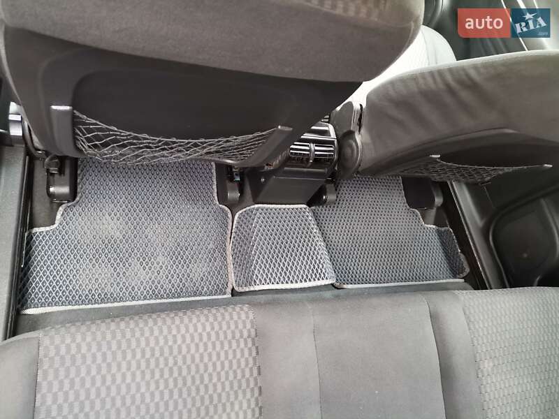 Мінівен Opel Zafira 2003 в Запоріжжі