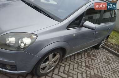 Минивэн Opel Zafira 2005 в Ровно