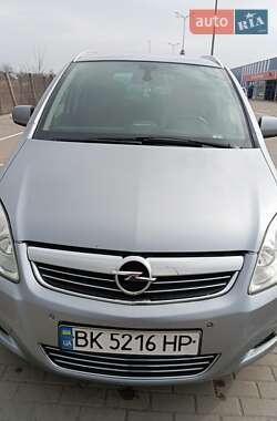 Минивэн Opel Zafira 2011 в 