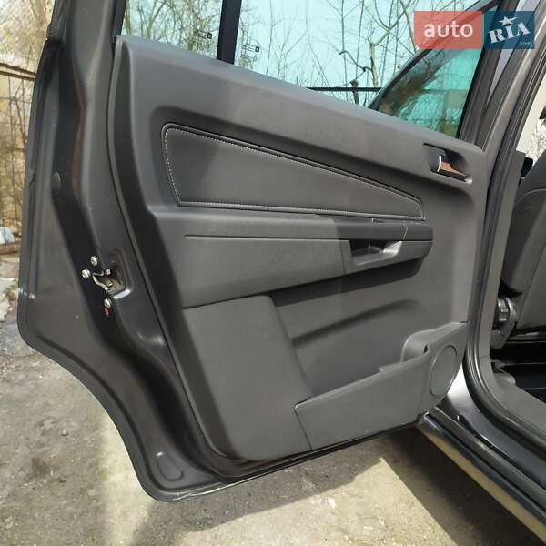 Мінівен Opel Zafira 2011 в Харкові