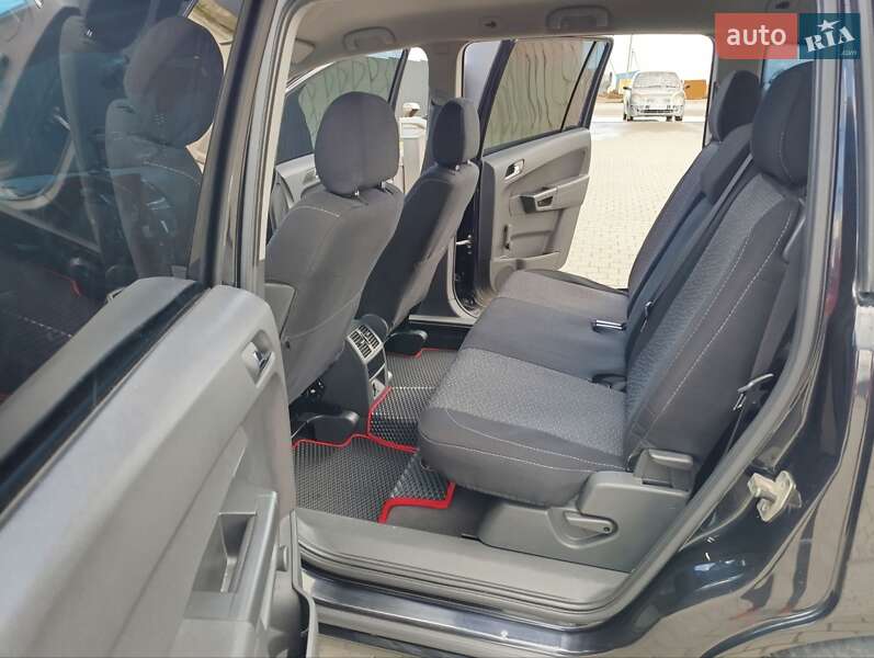 Мінівен Opel Zafira 2010 в Івано-Франківську