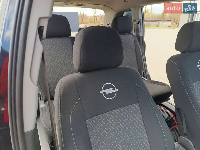 Мінівен Opel Zafira 2010 в Івано-Франківську