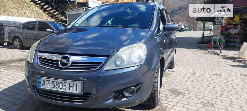 Мінівен Opel Zafira 2008 в Яремчі