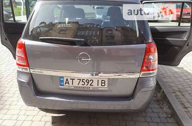 Минивэн Opel Zafira 2005 в Калуше