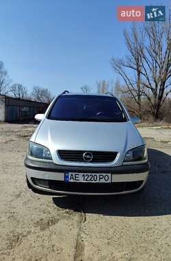 Минивэн Opel Zafira 2002 в 