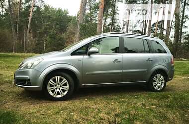 Минивэн Opel Zafira 2006 в Ровно