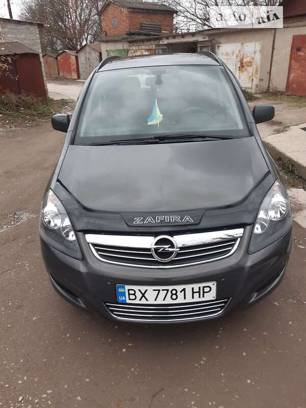 Минивэн Opel Zafira 2013 в Каменец-Подольском