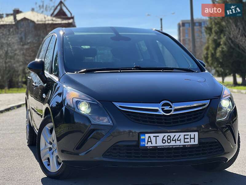 Мінівен Opel Zafira 2014 в Калуші