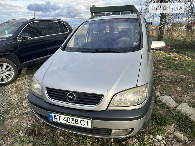 Мінівен Opel Zafira 2000 в Івано-Франківську