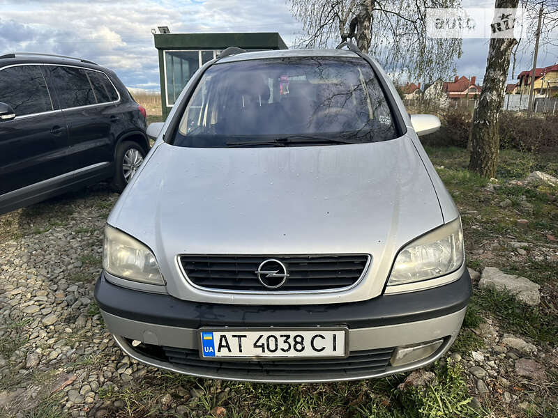 Мінівен Opel Zafira 2000 в Івано-Франківську