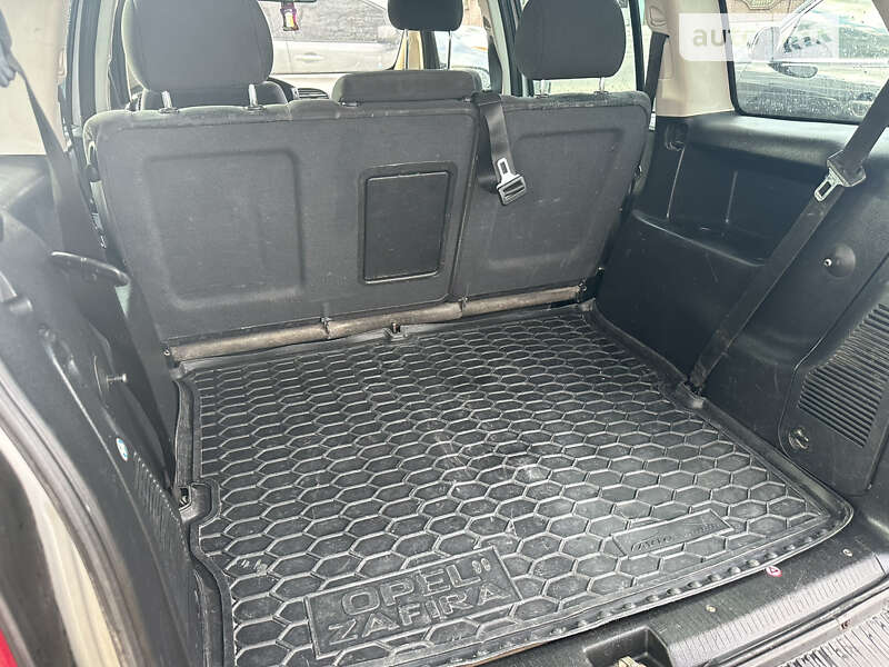 Мінівен Opel Zafira 2000 в Івано-Франківську