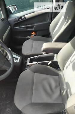 Минивэн Opel Zafira 2008 в Харькове