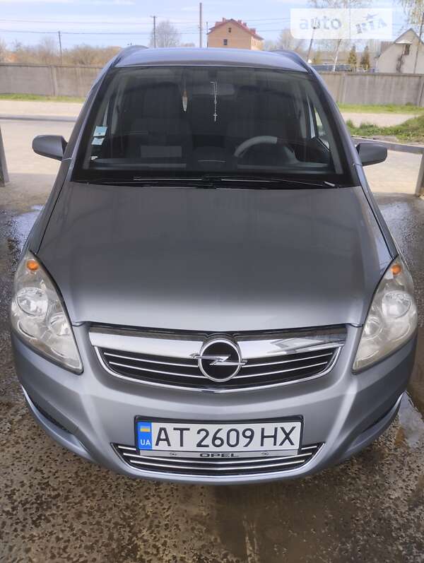 Минивэн Opel Zafira 2009 в Коломые