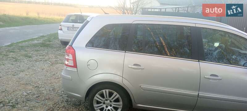 Минивэн Opel Zafira 2008 в Гостомеле фото 35 Минивэн Opel Zafira 2008 в Гостомеле