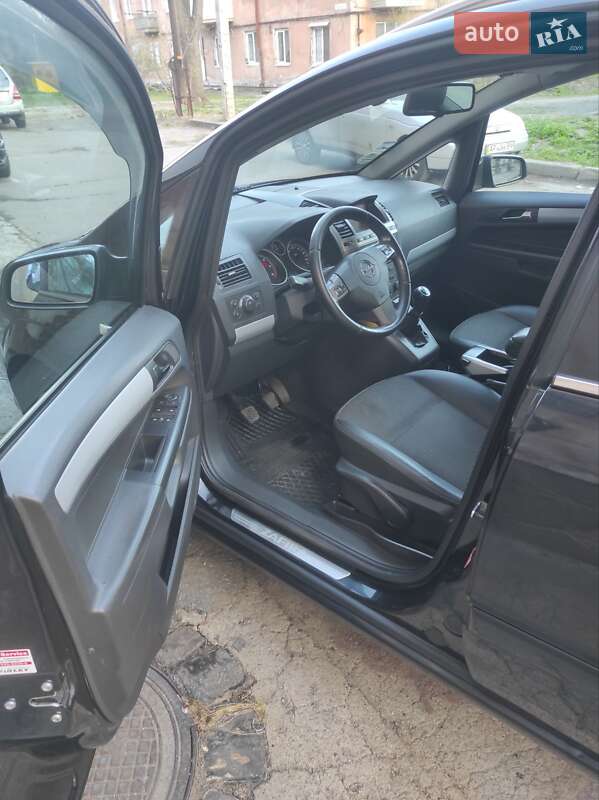 Мінівен Opel Zafira 2007 в Дніпрі