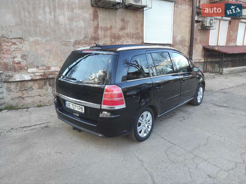 Мінівен Opel Zafira 2007 в Дніпрі