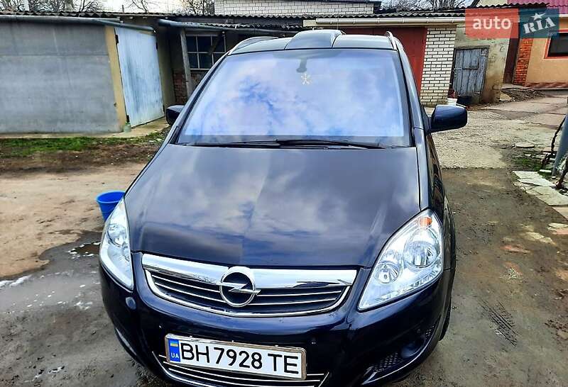 Opel Zafira 2010
