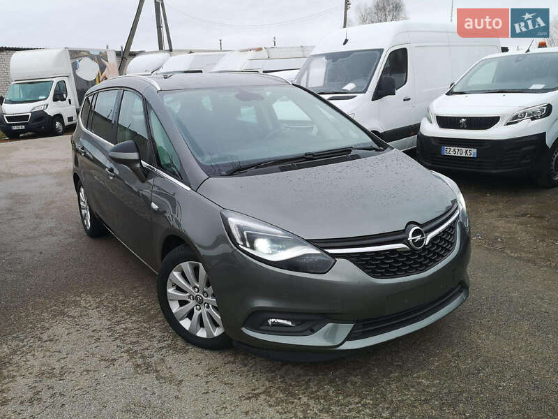 Минивэн Opel Zafira 2017 в 