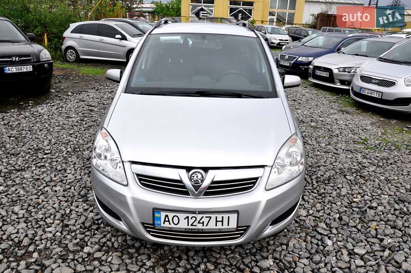 Минивэн Opel Zafira 2009 в Львове