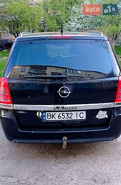 Минивэн Opel Zafira 2008 в 