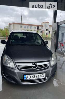 Минивэн Opel Zafira 2011 в Виннице