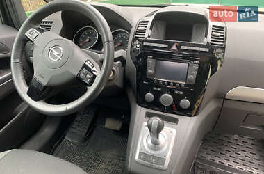 Минивэн Opel Zafira 2013 в 