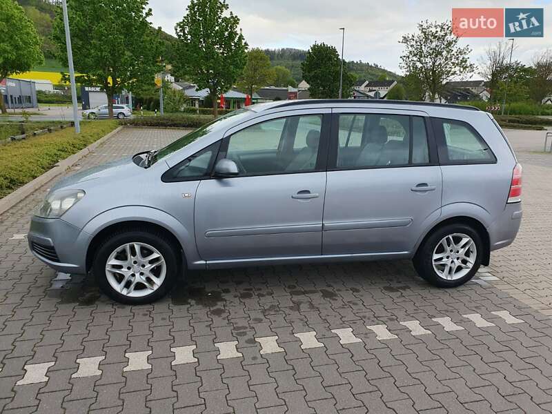 Мінівен Opel Zafira 2007 в Луцьку