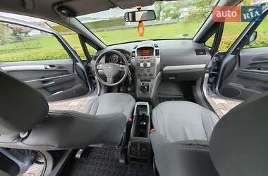 Минивэн Opel Zafira 2007 в Луцке