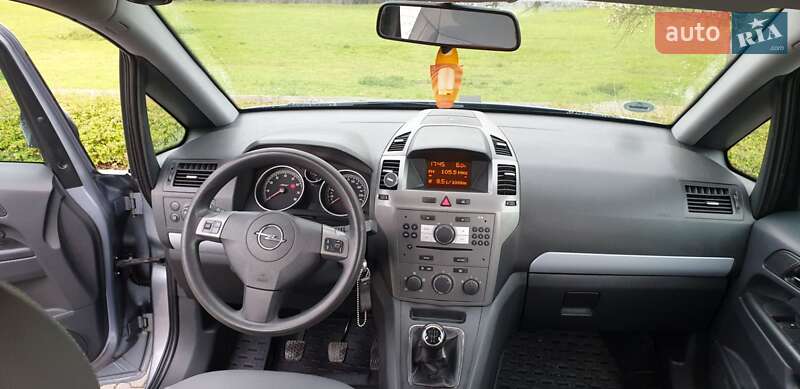Мінівен Opel Zafira 2007 в Луцьку