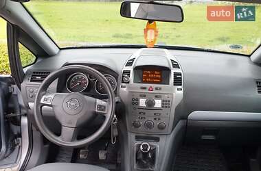 Минивэн Opel Zafira 2007 в Луцке