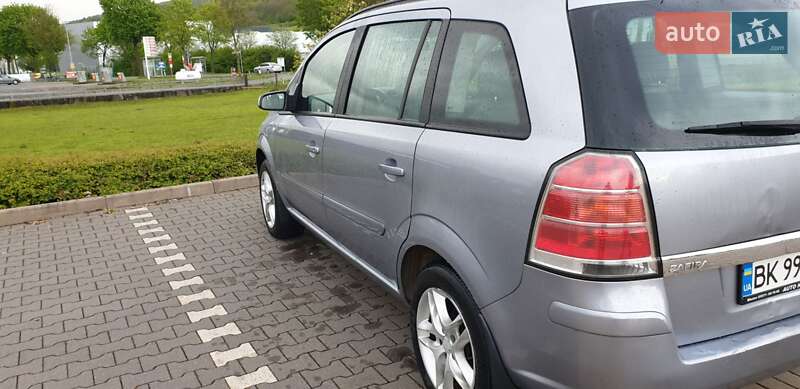 Мінівен Opel Zafira 2007 в Луцьку