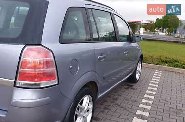 Минивэн Opel Zafira 2007 в Луцке