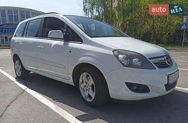 Минивэн Opel Zafira 2010 в Черкассах