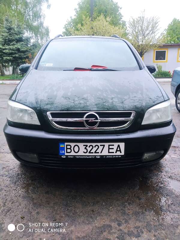 Минивэн Opel Zafira 2002 в Волочиске