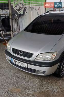 Минивэн Opel Zafira 2002 в Виннице