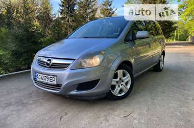 Минивэн Opel Zafira 2010 в Гайсине