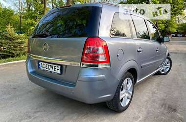 Минивэн Opel Zafira 2010 в Гайсине