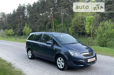 Минивэн Opel Zafira 2010 в Радивилове